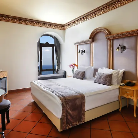 Sultanahmet Palace 4*