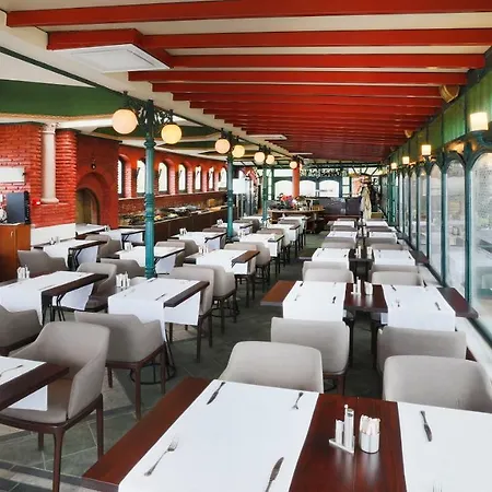 Sultanahmet Palace 4*